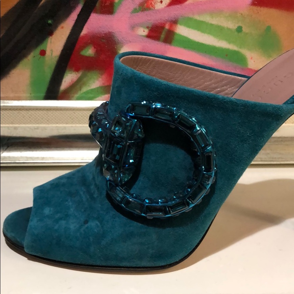 Gucci mules! - Picture 2 of 5